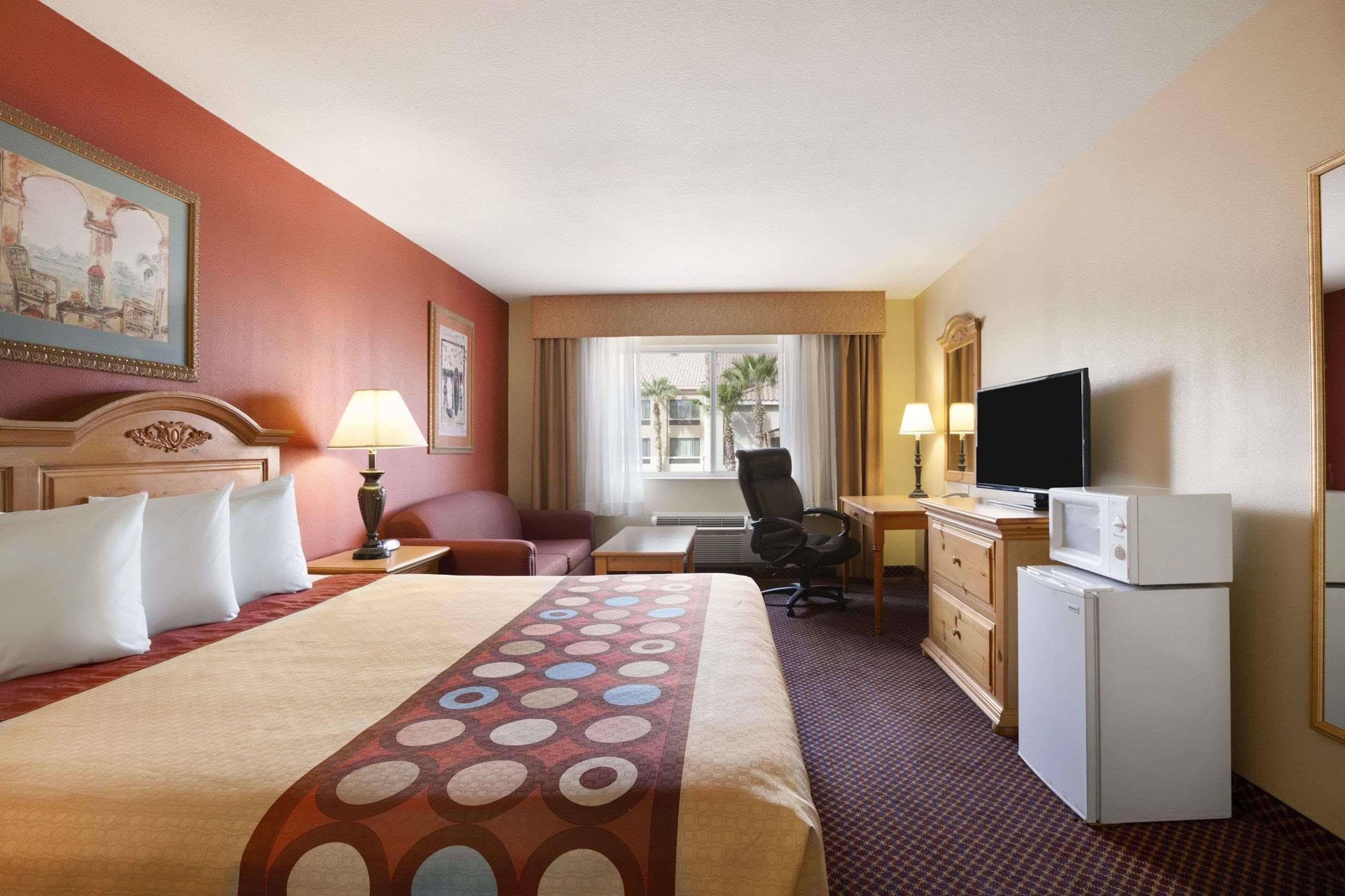 Hotel Super 8 By Wyndham Marana/Tucson Area Exterior foto